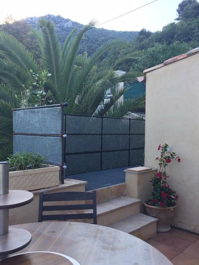 Saberic Apartment Vence Bagian luar foto